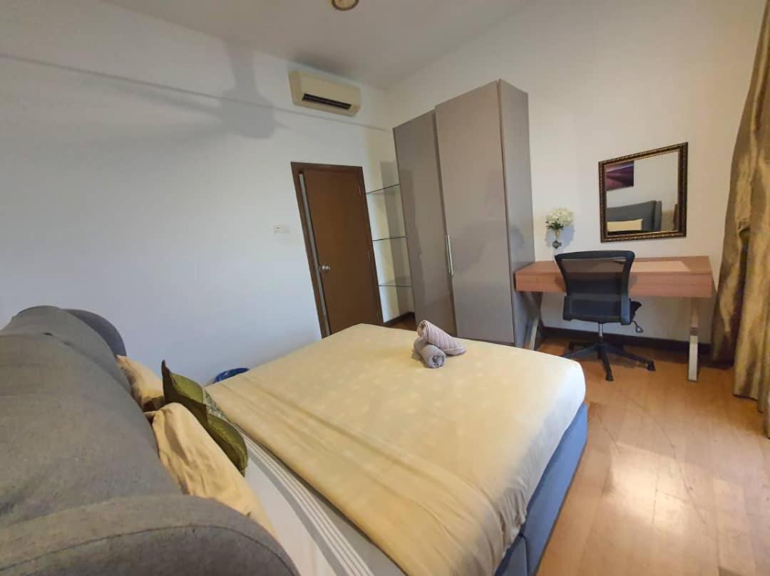 Regalia Suites Klcc View Rooftop Infinity Pool By Angkasa Homes กัวลาลัมเปอร์ ภายนอก รูปภาพ
